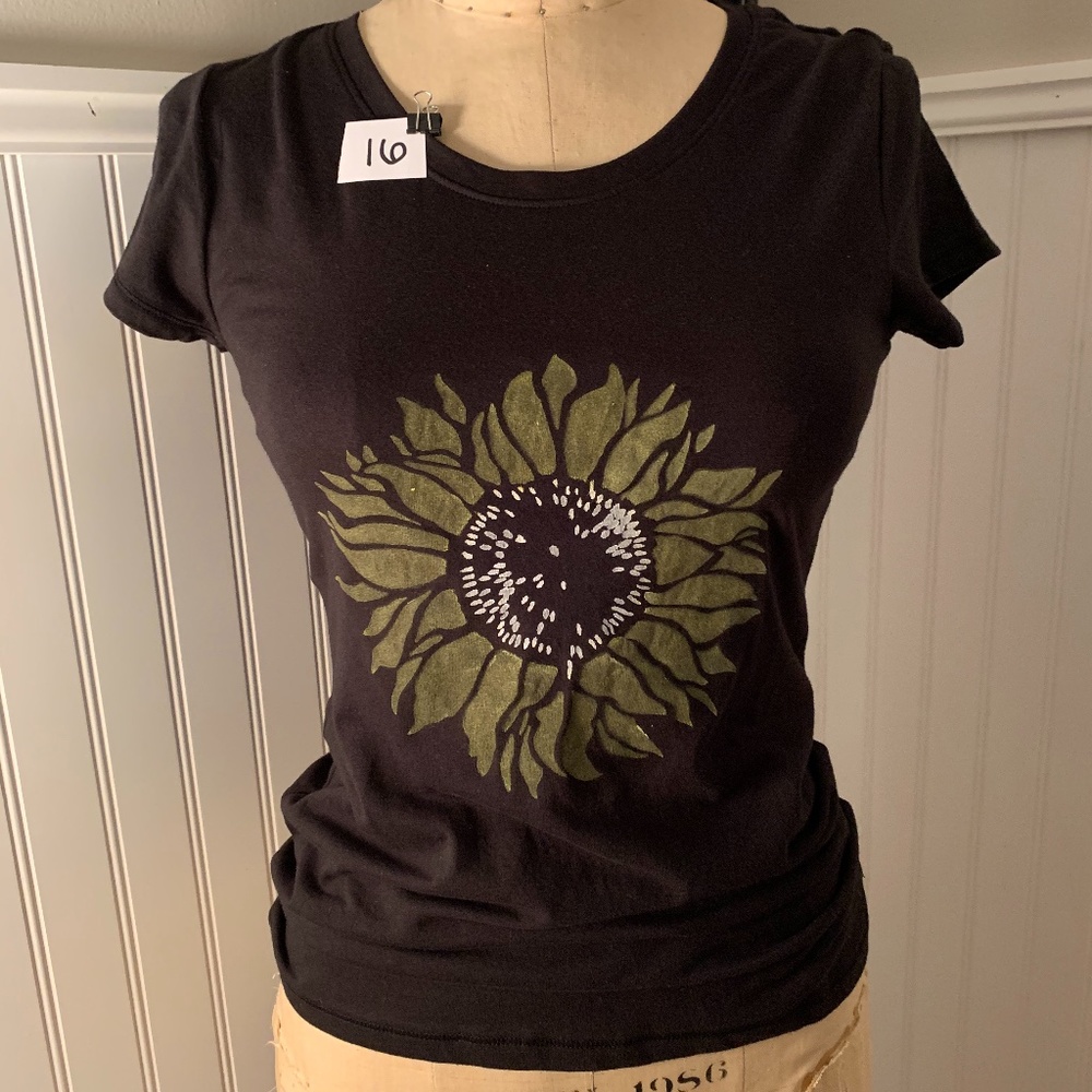 Handmade sunflower t-shirt